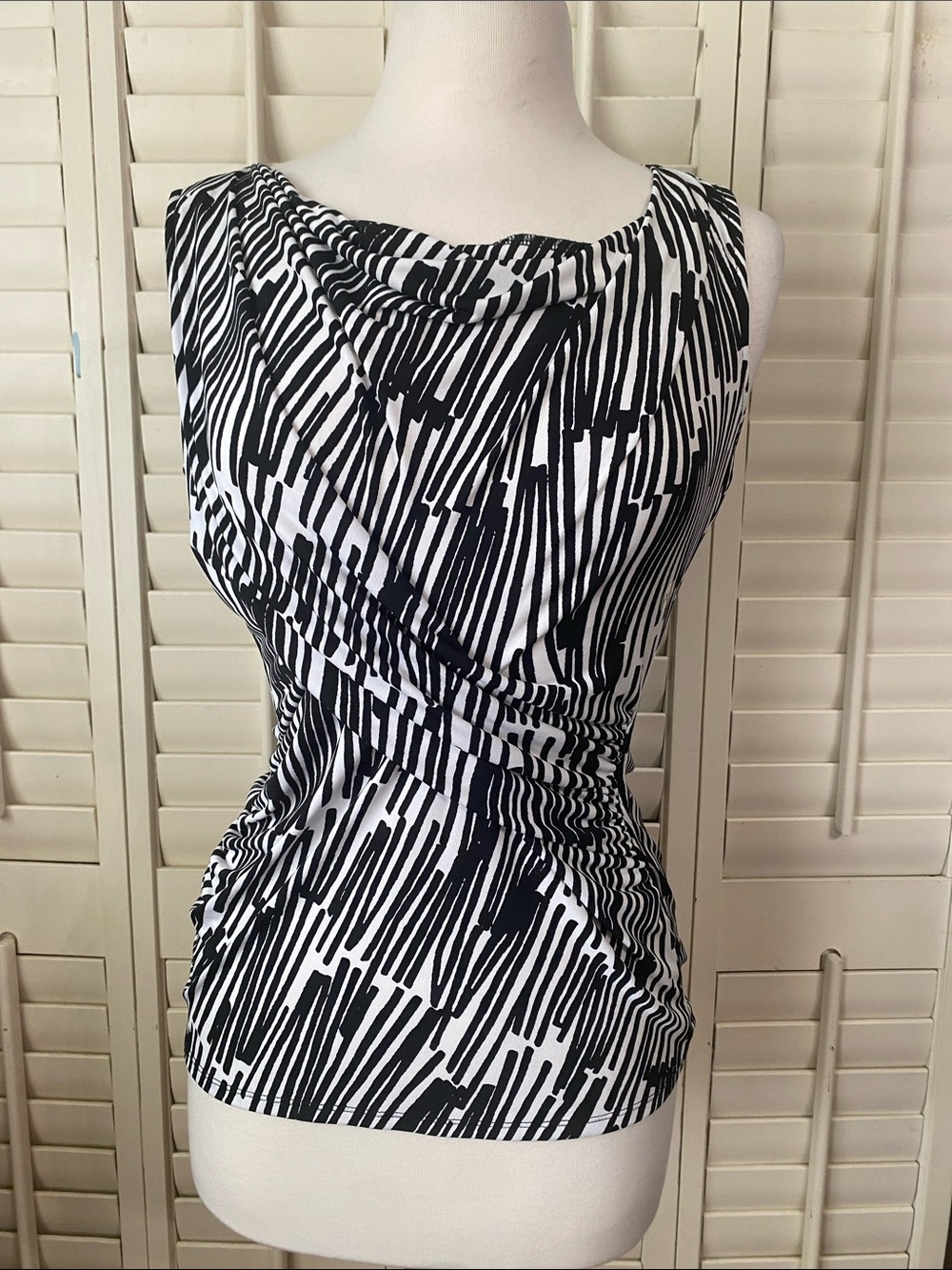 New York & Company Black and White Zebra Print Top
